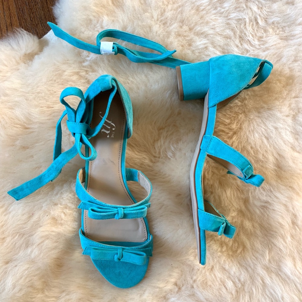 NEW The Fix Mischa sandals suede block heels